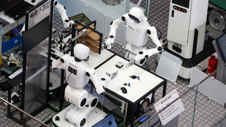 La conférence sur l&rsquo;IA s&rsquo;ouvre à Shanghai avec plus de 300 lancements de produits mondiaux