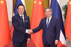 Le Premier ministre chinois s&rsquo;entretient avec le Premier ministre thaïlandais