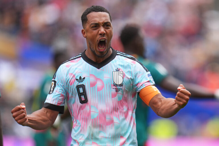 Le milieu de terrain belge Youri Tielemans célèbre après avoir marqué contre le Sénégal lors des seizièmes de finale de la Coupe du Monde de la FIFA 2026 à Seattle, le 1er juillet 2026. /VCG