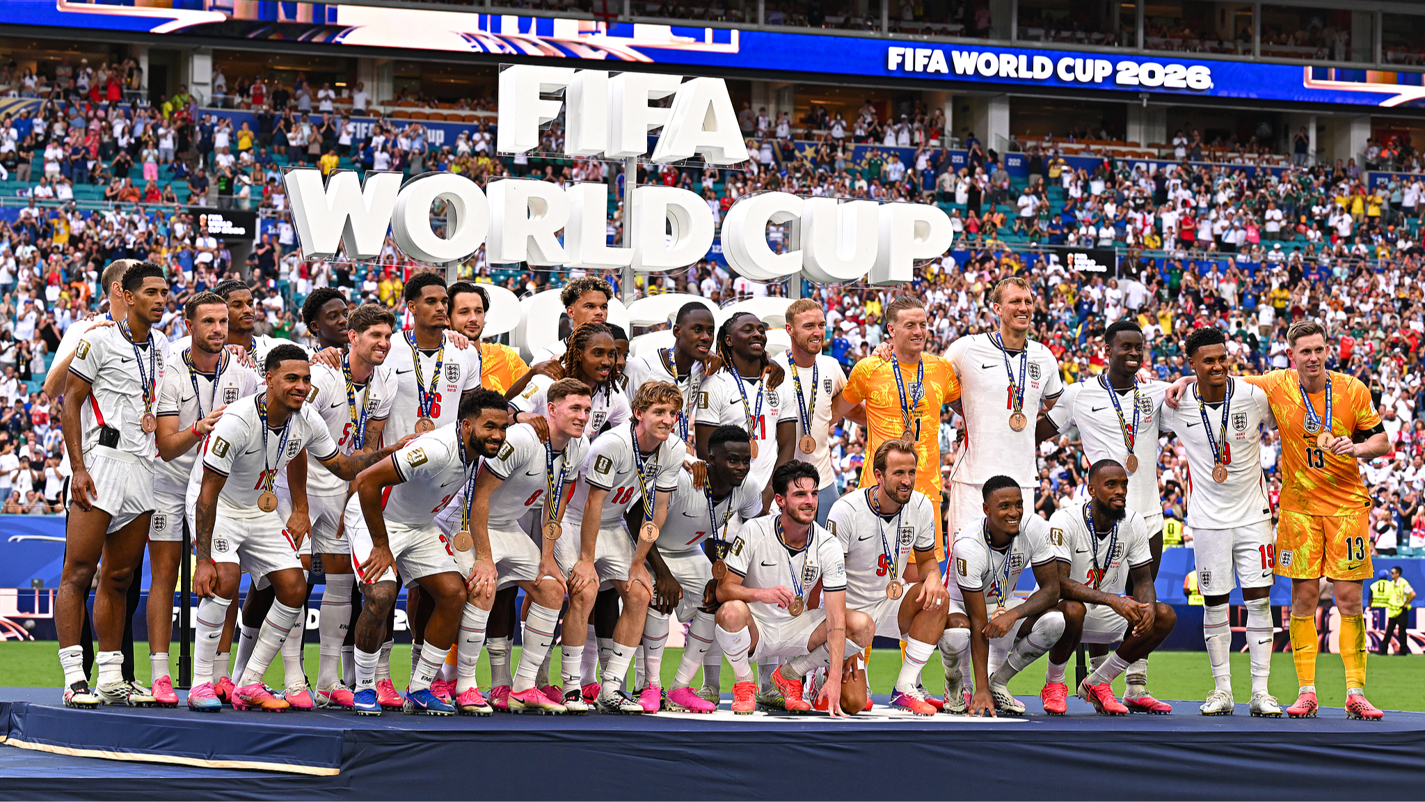 Les joueurs anglais célèbrent après avoir battu la France lors du match pour la troisième place de la Coupe du Monde de la FIFA 2026 à Miami Gardens, Floride, États-Unis, le 18 juillet 2026. /VCG