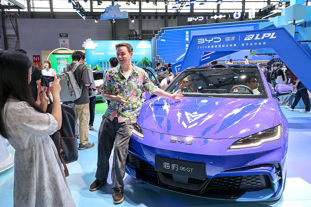 Le stand BYD au ChinaJoy 2026 qui s'est tenu à Shanghai du 31 juillet au 1er août. /VCG