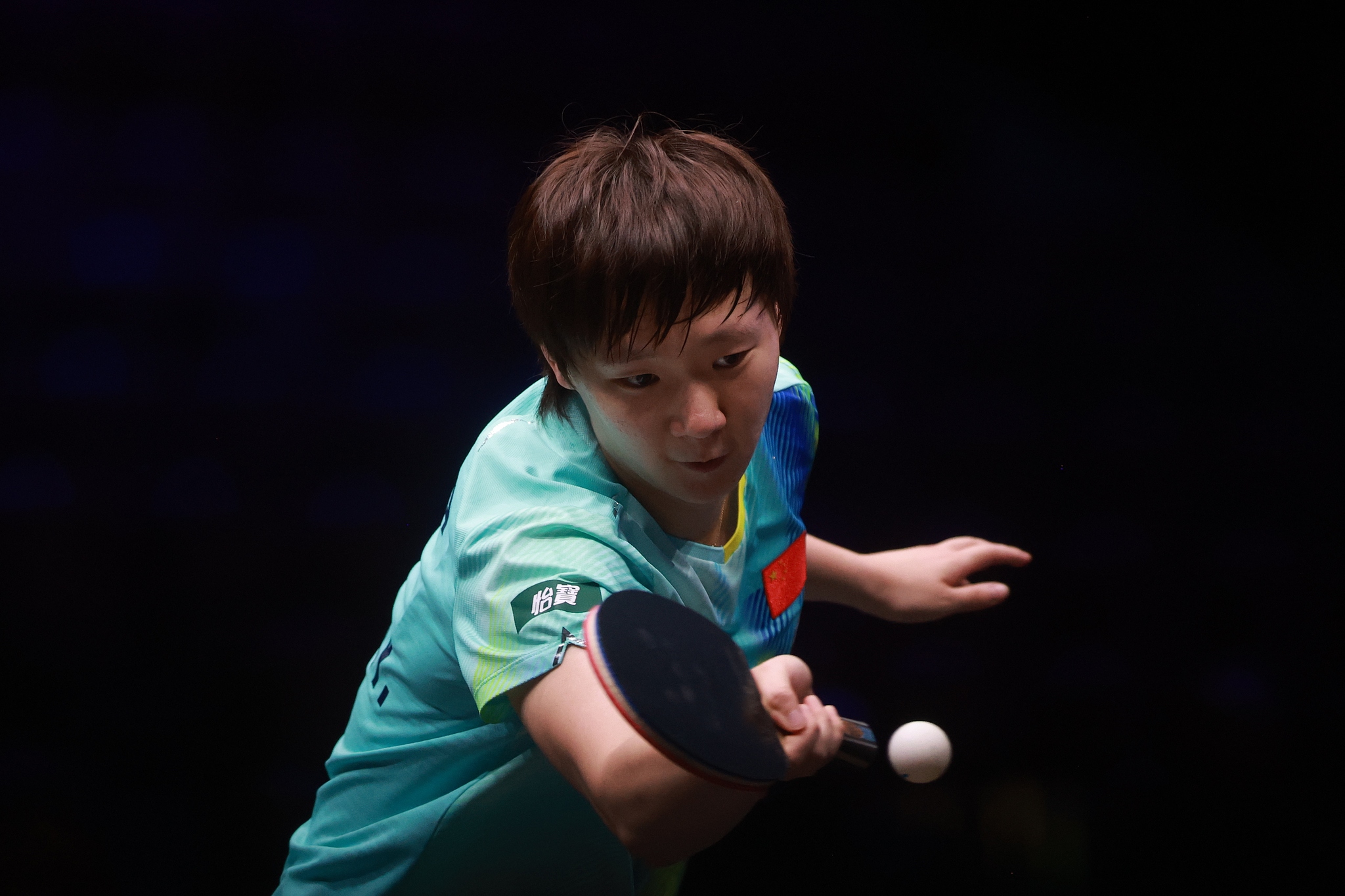 La Chinoise Wang Manyu affronte l'Égyptienne Dina Meshref lors des huitièmes de finale du simple féminin au WTT Europe Smash à Malmö, en Suède, le 11 août 2026. /VCG