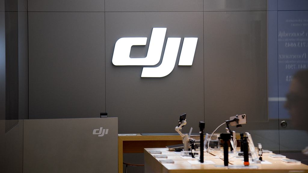 Signalisation de la marque DJI affichée à New York, aux États-Unis, le 10 août 2025. /VCG