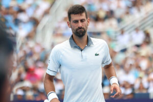 Djokovic ressent la chaleur lors de la première défaite de Cincinnati