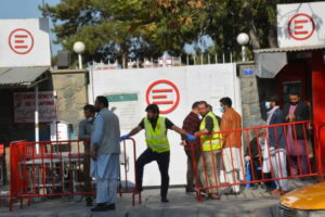 Emergency, ’35 children injured by school explosion in Kabul received’