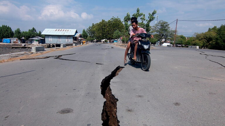 Farnesina, there are around 700 Italians on the island of Flores in Indonesia