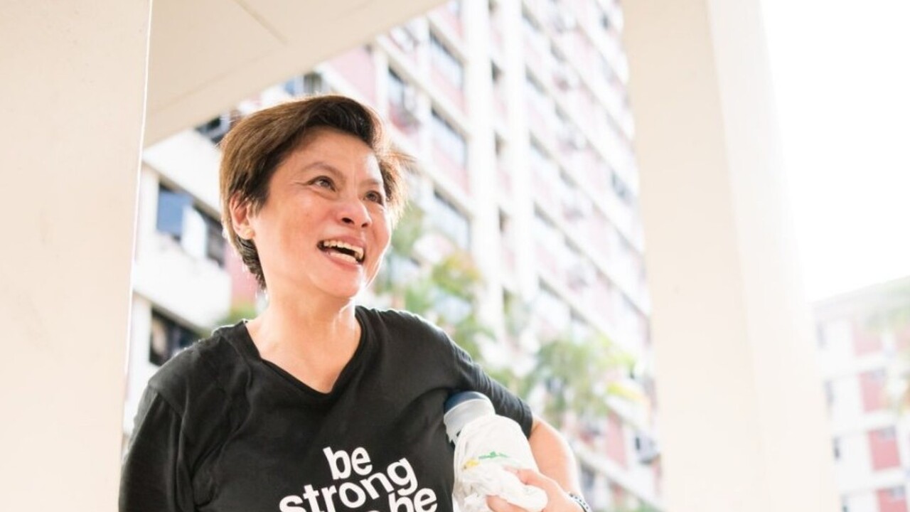 In Singapore parkour adapted to over 65s to strengthen muscle tone