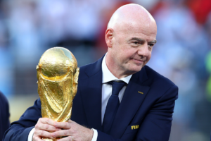 La FIFA abandonne son projet de vente de la Coupe du Monde après la réaction des associations membres