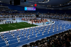 La deuxième édition des Jeux mondiaux des robots humanoïdes démarre à Pékin