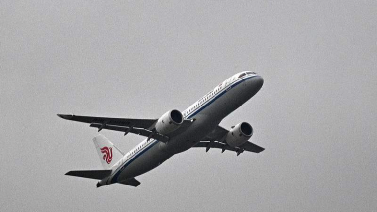 L&rsquo;avion chinois C919 termine sa première compétition internationale. vol commercial