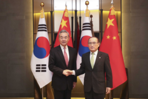 Le chef de la diplomatie chinoise appelle à la coopération stratégique et à la confiance mutuelle avec la Corée du Sud