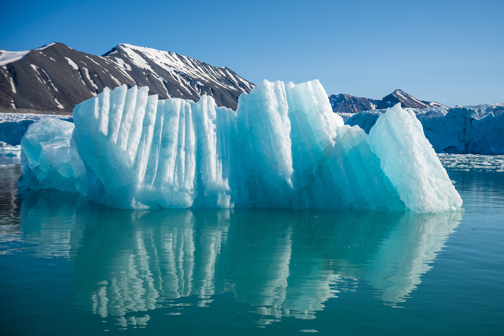 Le glacier de Monaco en retrait à Svalbard, en Norvège, le 29 juillet 2026. /VCG