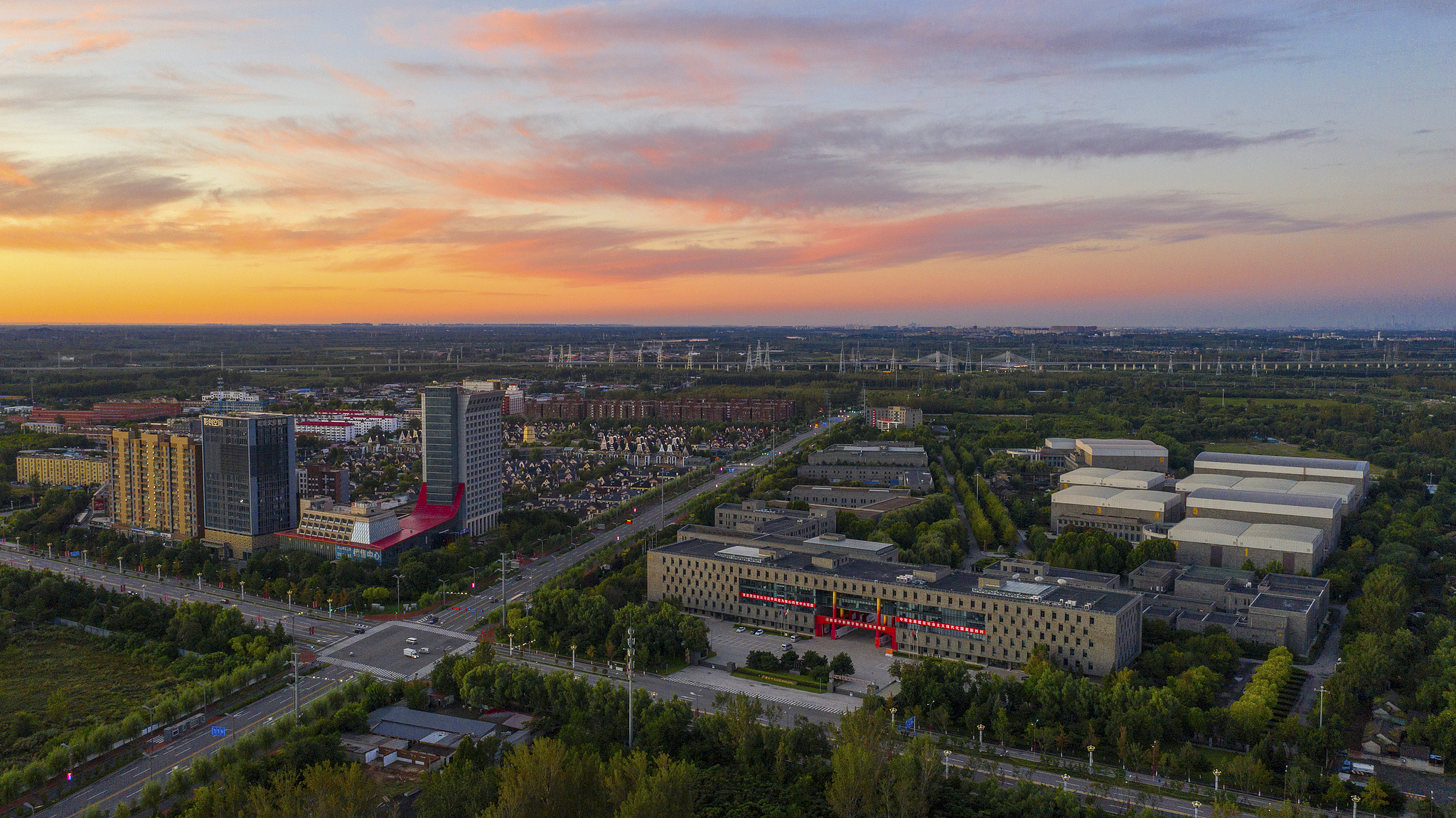 Une vue aérienne de la base cinématographique et télévisuelle chinoise (Huairou) à Pékin. /VCG