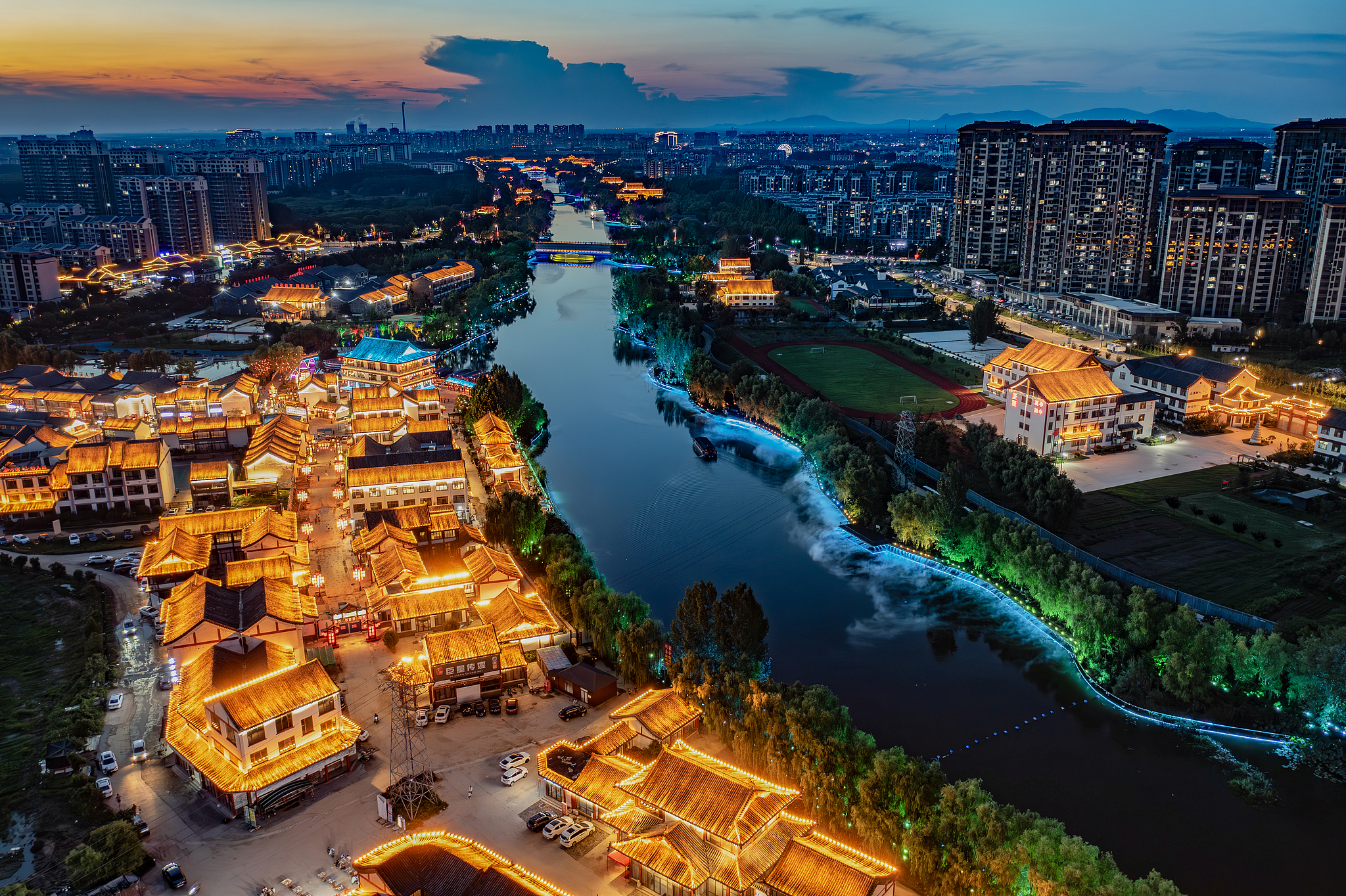 Une vue nocturne de Qufu, dans la province du Shandong, le 29 juillet 2024. /CFP