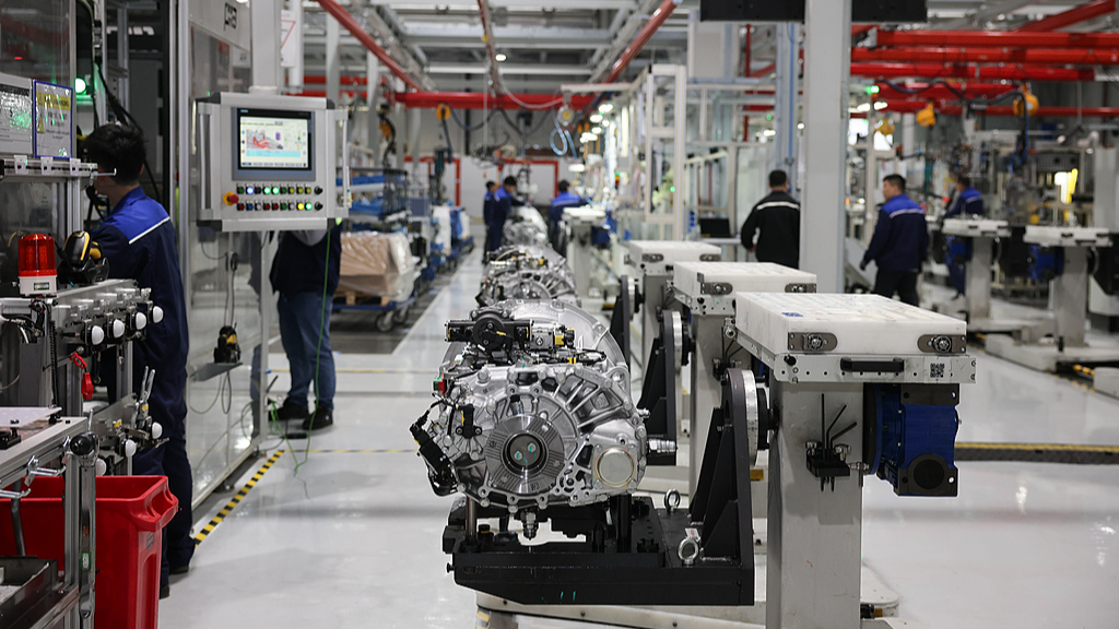 Un atelier d'usine dans une base de fabrication avancée de la zone de développement économique et technologique de Jiaxing, dans la province du Zhejiang (est de la Chine), le 3 avril 2026. /VCG