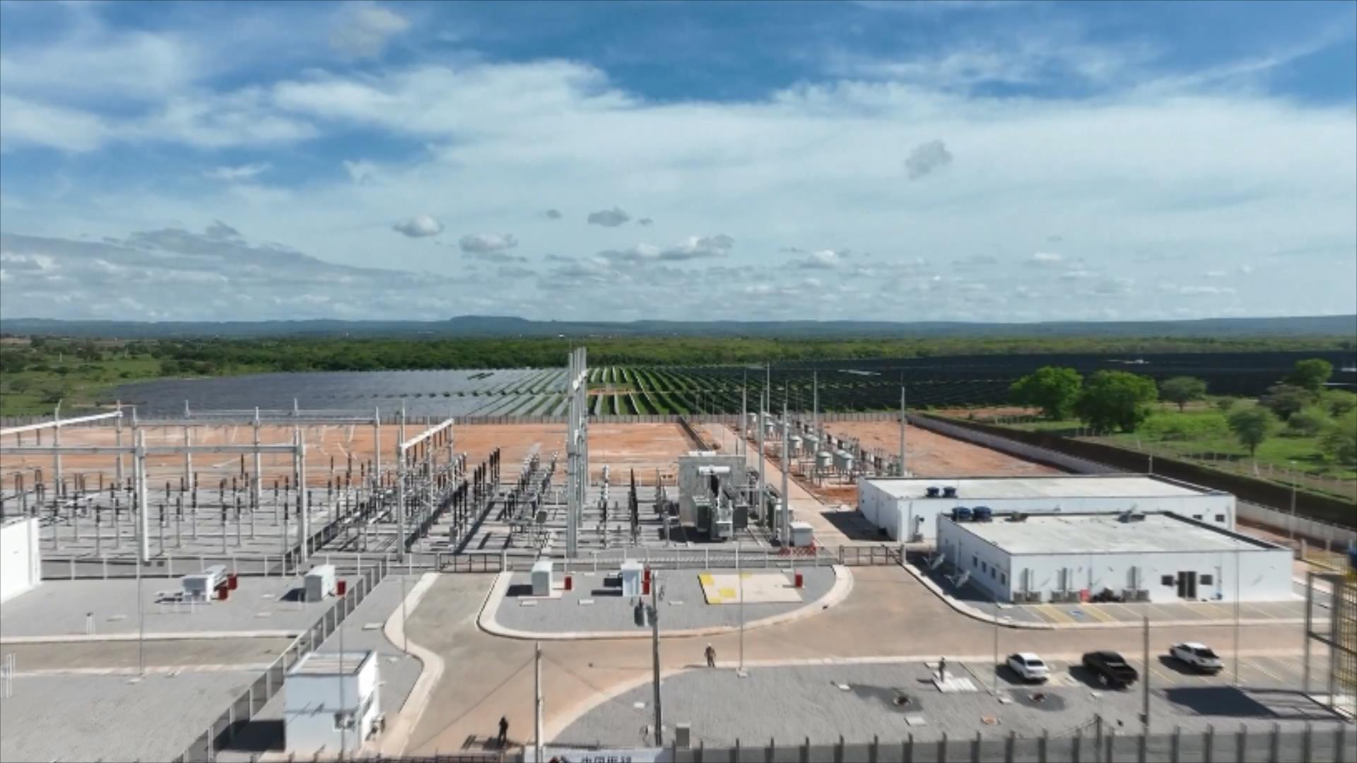 Une vue aérienne du projet de centrale photovoltaïque à Mauriti, une ville de l'État de Ceara, au nord-est du Brésil. /CMG