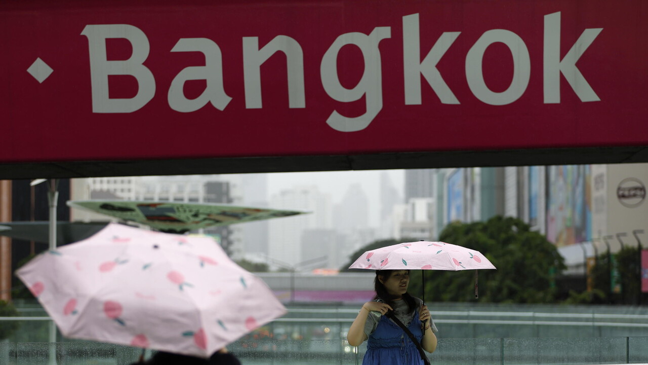 Floods in Bangkok, state of disaster declared