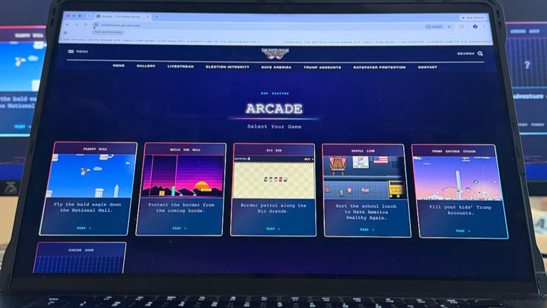 Un site Web de la Maison Blanche proposant des jeux d'arcade est photographié sur un écran d'ordinateur, le 3 septembre 2026. /VCG