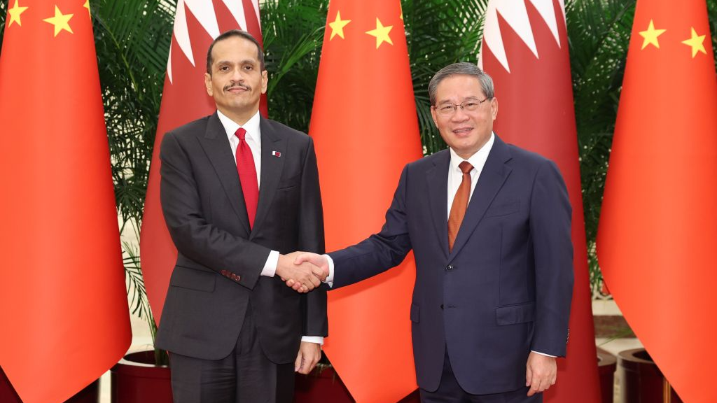 Le Premier ministre chinois Li Qiang rencontre le Premier ministre et ministre des Affaires étrangères du Qatar, Cheikh Mohammed bin Abdulrahman Al Thani, au Grand Palais du Peuple à Pékin, en Chine, le 7 septembre 2026. /Xinhua