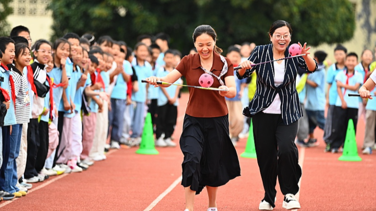 Le président Xi présente ses salutations à l&rsquo;approche de la Journée des enseignants