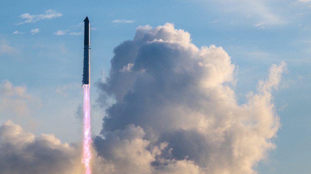 SpaceX Starship Flight 14 est lancé depuis sa rampe de lancement à Boca Chica Beach, Texas, le 28 septembre 2026. /VCG