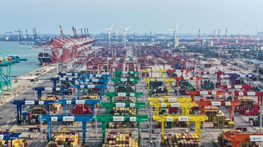 Une vue du port de Tianjin, à Tianjin, dans le nord de la Chine, le 18 septembre 2026. /Xinhua