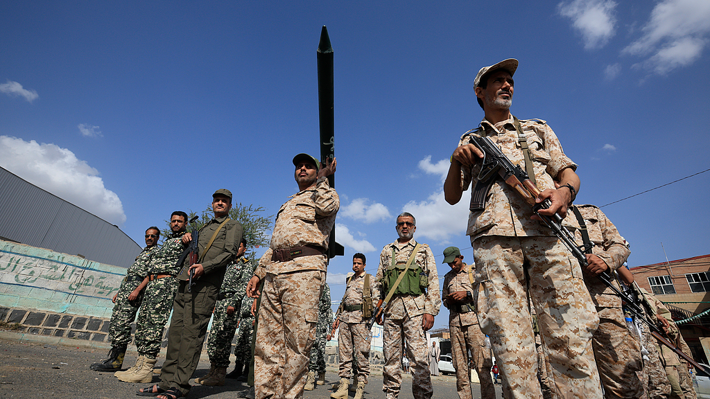 Des combattants houthis se rassemblent lors d'une campagne visant à mobiliser davantage de combattants dans un contexte d'escalade des combats, à Sanaa, au Yémen, le 10 septembre 2026. /VCG