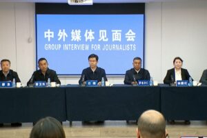 Plus de 2 500 secouristes déployés au port frontalier de Xizang touché par des coulées de boue