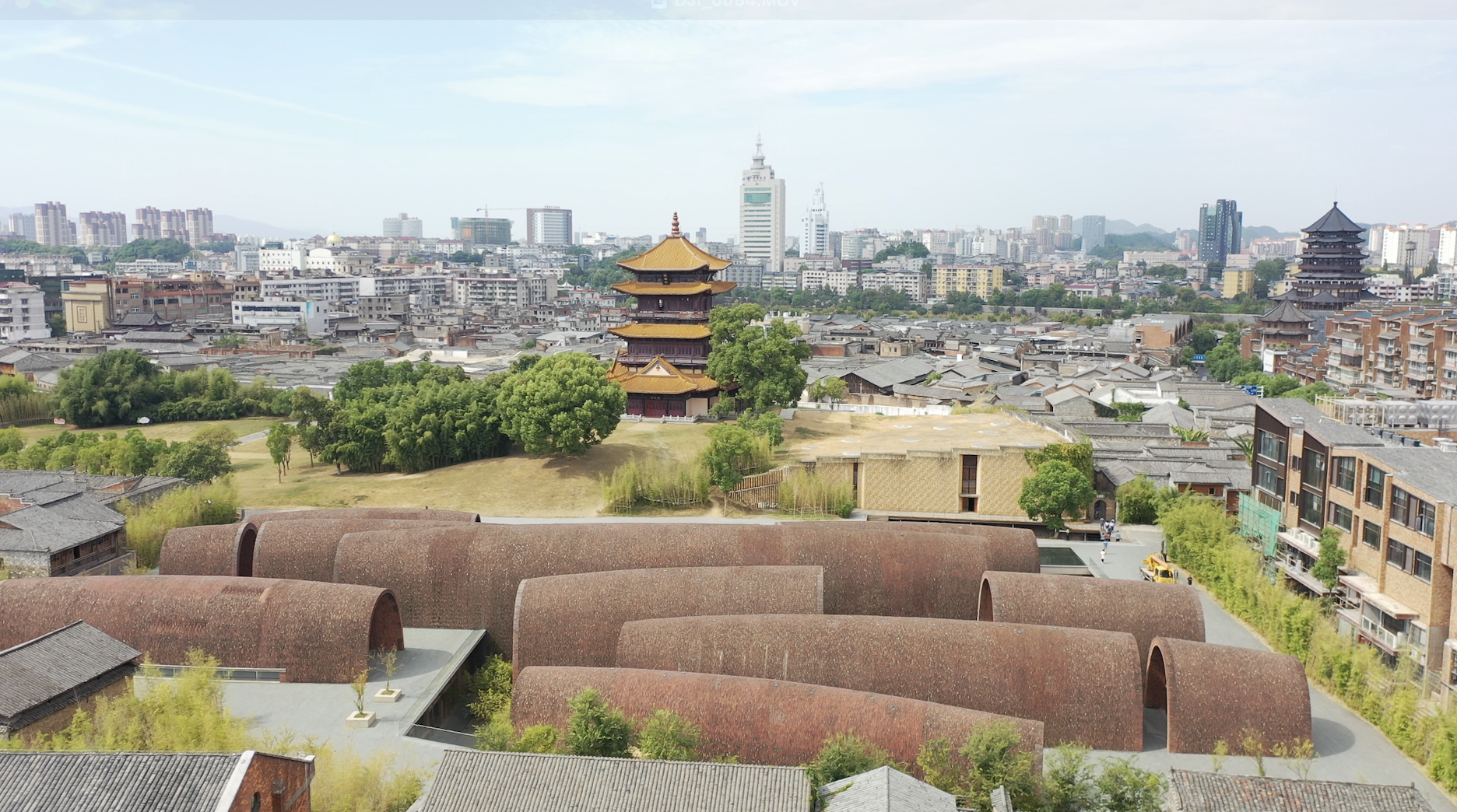 Une photo aérienne montre le bloc historique et culturel de Taoyangli à Jingdezhen, dans la province du Jiangxi (est de la Chine), le 31 août 2026. /CGTN