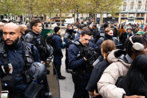 La France va déployer des forces militaires pour les prochaines manifestations