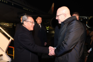 Le Premier ministre Li appelle à une coopération plus approfondie et plus substantielle avec la Russie