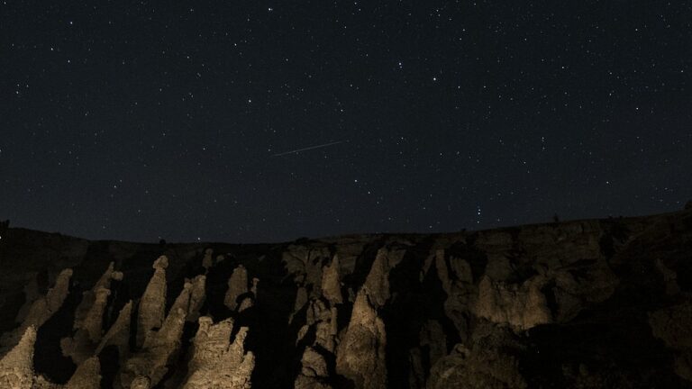 Starwatch : une pluie de météores Orionides culminera dans le ciel nocturne
