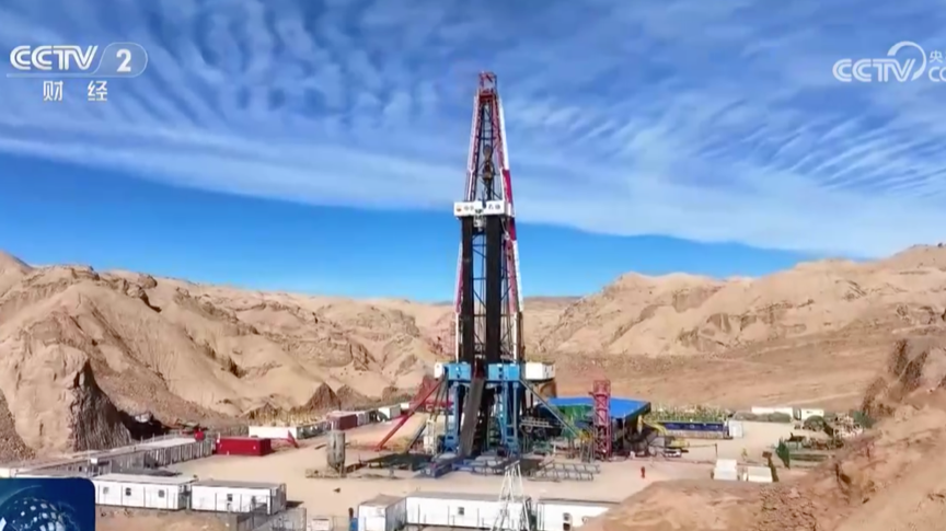 Une vue de la première plate-forme de forage de 12 000 mètres développée en Chine. /CMG