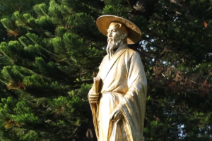 Une statue en bronze et des pagodes jumelles révèlent la profondeur culturelle cachée de Hainan