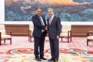 Wang Yi rencontre une délégation de dirigeants des pays insulaires du Pacifique