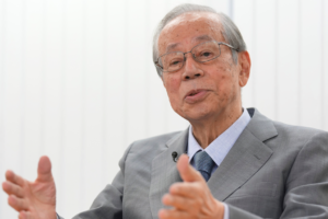 Xi présente ses condoléances pour le décès de l&rsquo;ancien Premier ministre japonais Yasuo Fukuda