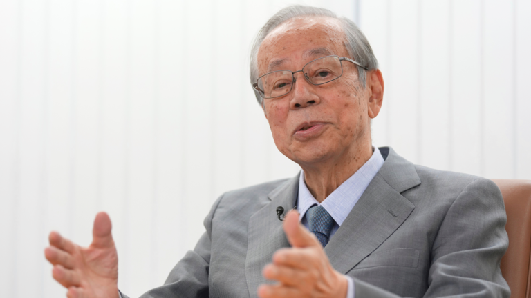 Une photo d'archive de l'ancien Premier ministre japonais Yasuo Fukuda. /VCG 